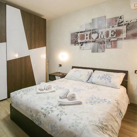 Old Lighthouse - Beach Apartment - Fiumicino Airport Экстерьер фото